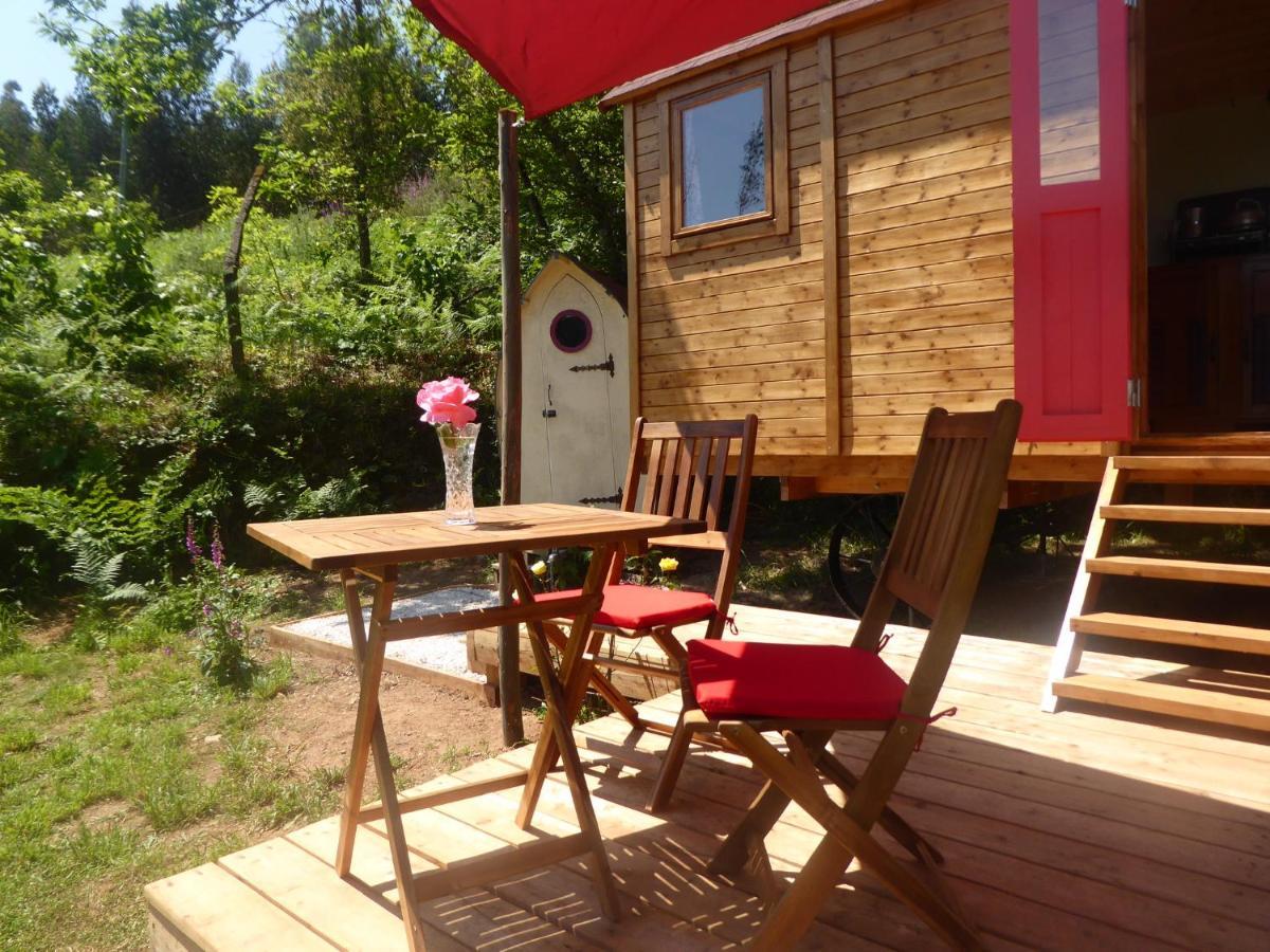 Rosa The Cosy Cabin - Gypsy Wagon - Shepherds Hut, River Views Off-Grid Eco Living Педроган Гранди Екстериор снимка
